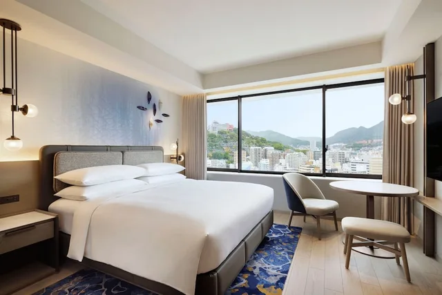 غرفة ديلوكس بسرير كينج بإطلالة على المدينة، Nagasaki Marriott Hotel 1/2