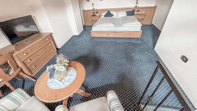 Junior Suite, Balcony, Flora Hotel 10/10