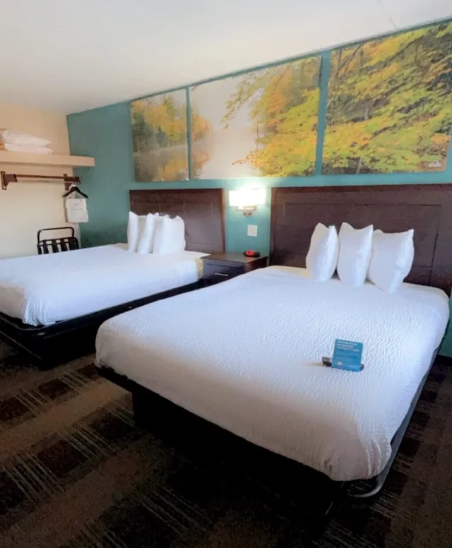 Suite, 2 Queen Beds, Sofa, Economy Suites Springfield - I-44 3/4