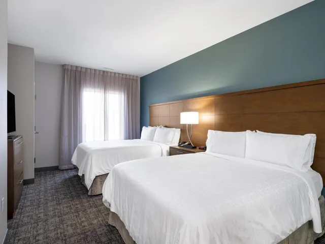 غرفة بسرير كوين لذوي الإعاقة، Staybridge Suites Sioux City Southeast 4/8