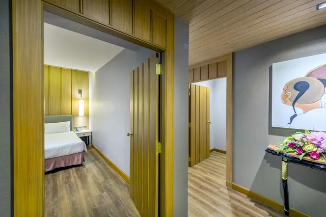 جناح بسرير مزدوج وسريرين منفصلين بغرفتي نوم، Royal Rattanakosin Hotel 6/8