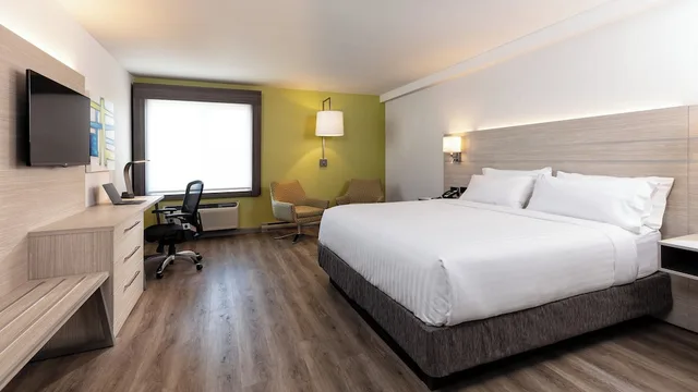 غرفة قياسية بسرير كينج، Holiday Inn Express Quebec 2/8