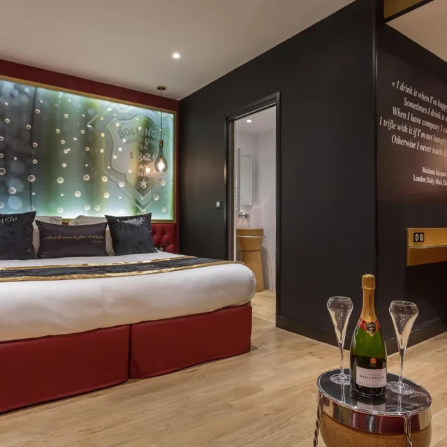 جناح بسرير كينج، Les Bulles de Paris Hotel 5/7