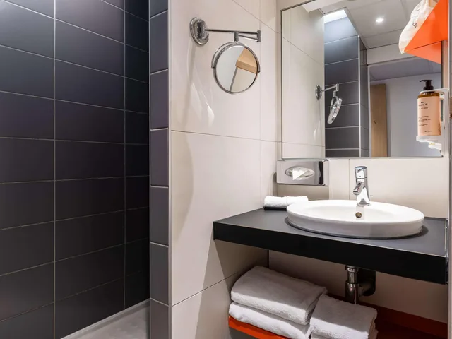 غرفة كلاسيكية بسرير مزدوج، Mercure Gare De Lyon TGV 9/10