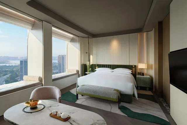 Fairmont, Deluxe, King Bed, Bay View، Fairmont Xiamen 4/6