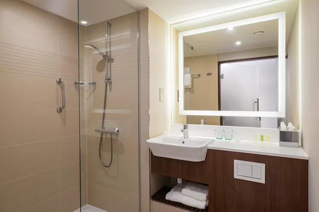 غرفة قياسية بسرير كينج، Courtyard by Marriott Inverness Airport 6/8