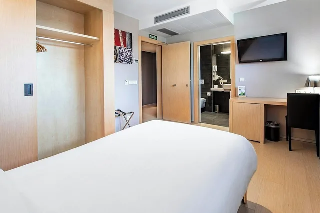 غرفة عائلية بسرير كوين وسرير فردي، Sercotel Hola Tafalla 3/10