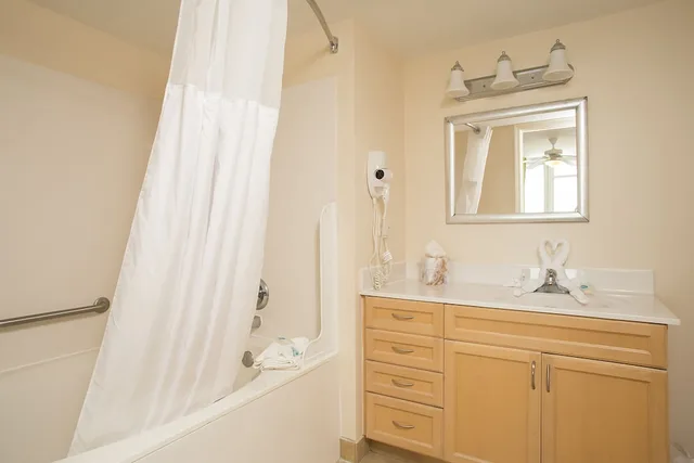 2 Bedrooms, Condo, Standard, 2 Double Beds, King Bed, Ocean View, Sofa, Tower Two, Corner، Prince Resort 9/10