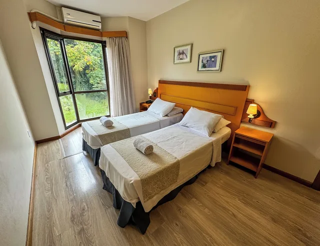 غرفة ديلوكس بسرير مزدوج، Hotel Tissiani Canela 1/10