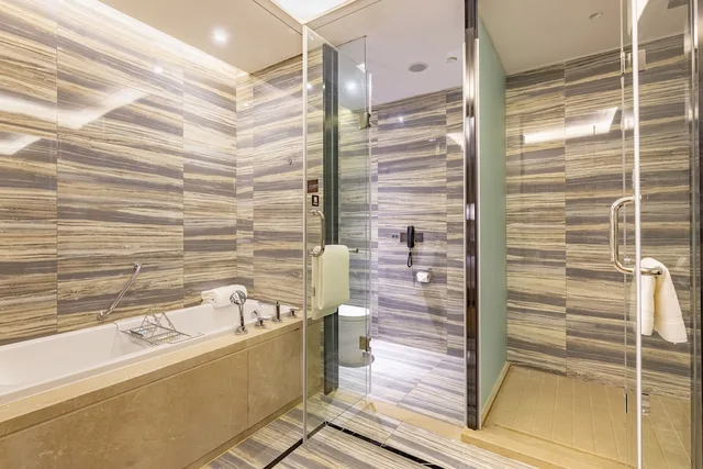 جناح بسرير كينج بإطلالة على البحيرة، Jinling Grand Hotel Nanchang 1/2