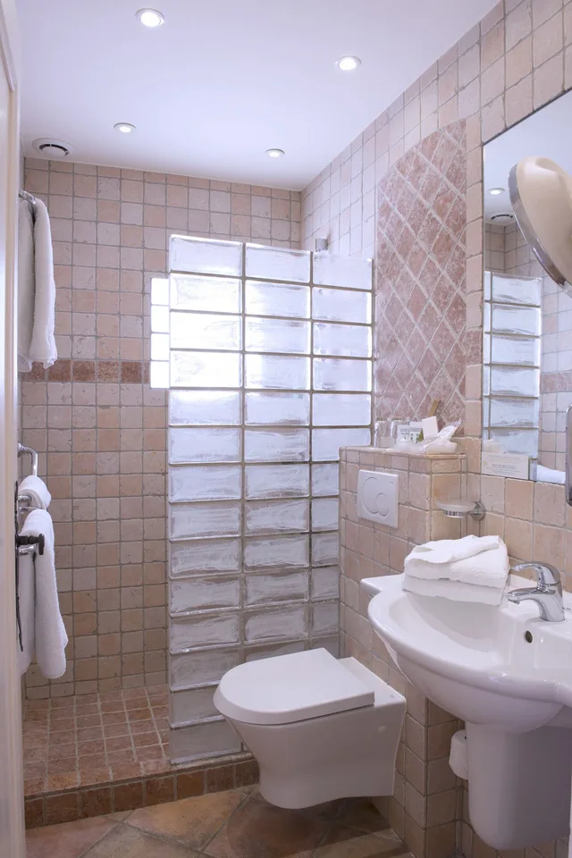غرفة كومفورت بسرير كينج بشرفة بإطلالة، La Bastide du Calalou Hotel Spa, BW Premier Collection 9/10