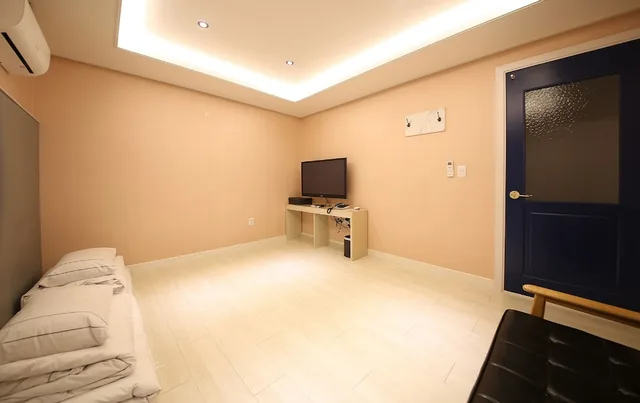 جناح تقليدي بفرشتي فوتون بإطلالة على المدينة، Heimishi Hotel Tongyeong 1/3