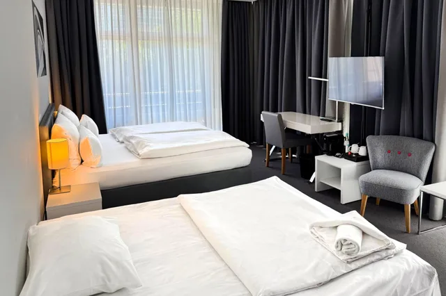 Premium, King Bed, Garner Hotel Berlin - Gendarmenmarkt by IHG 4/4