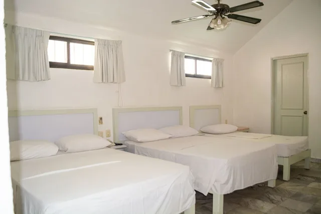 Family, 1 Single and 2 Double Beds، Olinala Diamante 4/5
