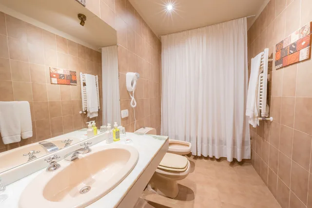 غرفة قياسية بسرير مزدوج، Tremun Kau Yatun Hotel 4/5