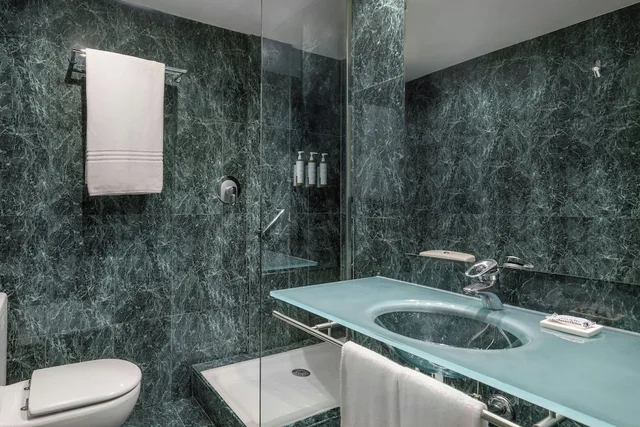غرفة قياسية بسرير كوين، Ac Hotel Los Vascos 7/9