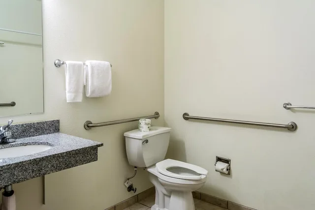 غرفة ديلوكس بسريرين كوين لذوي الإعاقة، Motel6 Lincoln City, OR 3/4
