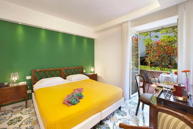 غرفة بسرير مزدوج أو سريرين منفصلين بشرفة، Hotel Alpha 7/10