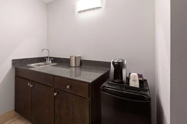 جناح بسريرين مزدوجين، Wyndham Garden Norfolk Downtown 7/8