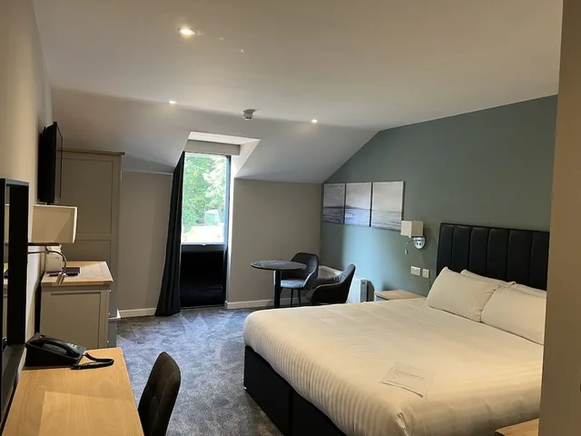 غرفة بسرير كينج، SOUTH LAWN HOTEL 1/8