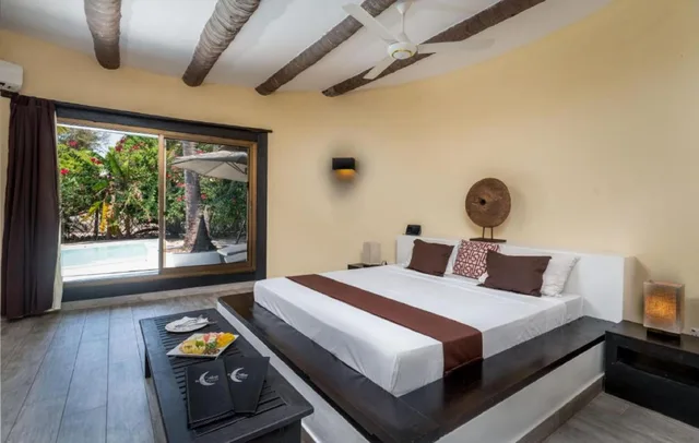 Pool, Suite, King Bed، Blue Moon Resort 1/1