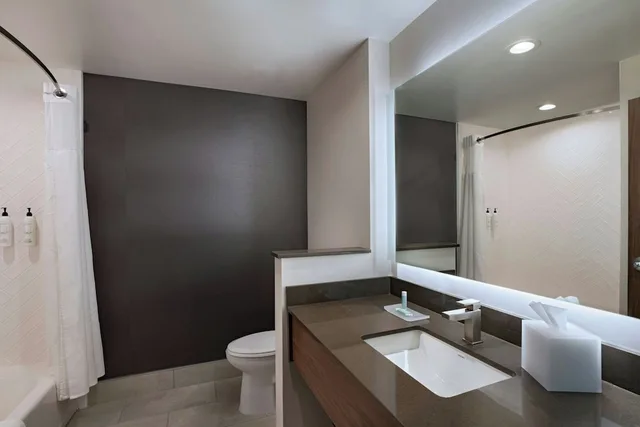 غرفة قياسية بسريرين كوين لذوي الإعاقة، Fairfield By Marriott Inn & Suites Albuquerque Uptown 2/2