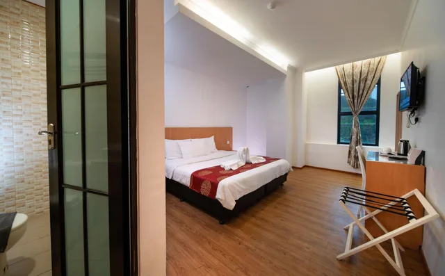 غرفة سوبيريور بسرير كينج، 1 Million Hotel 1/4