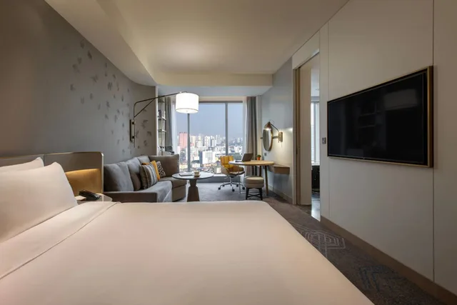 جناح جونيور مع دخول الصالة، Crowne Plaza Kuala Lumpur City Centre 2/4