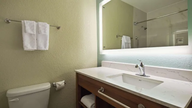 1 Bedroom, Suite, 2 Double Beds, Sofa, Kitchen, Best Western Carlsbad by the Sea 4/5