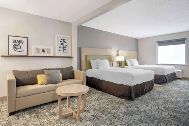 جناح استوديو بسريرين كوين مع أريكة، Country Inn & Suites by Radisson, Dayton South, OH 3/5