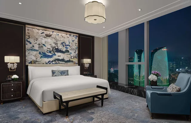 Suite, Twin Towers View، Waldorf Astoria Chengdu 1/1