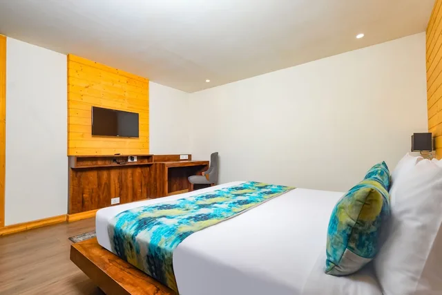 Deluxe, Suite, Double Bed, Yashshree Sanderling 9/10