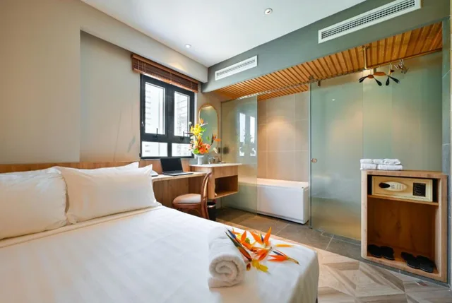 Deluxe, No Window، La Opera Saigon Hotel 2/3
