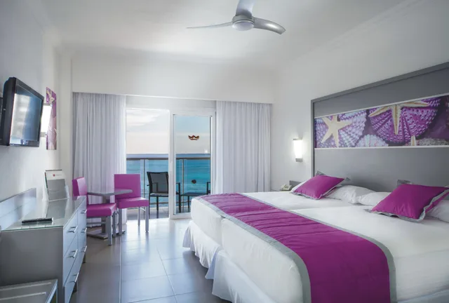غرفة قياسية بسرير مزدوج بإطلالة على البحر، Riu Cancun - Adults Only - All Inclusive 1/2