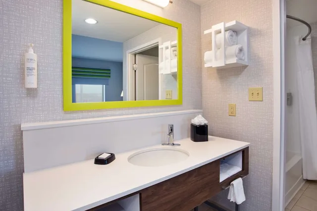 Studio, Suite, King Bed, Sofa, Hampton Inn & Suites Athens-I-65 (Huntsville Area) 3/4