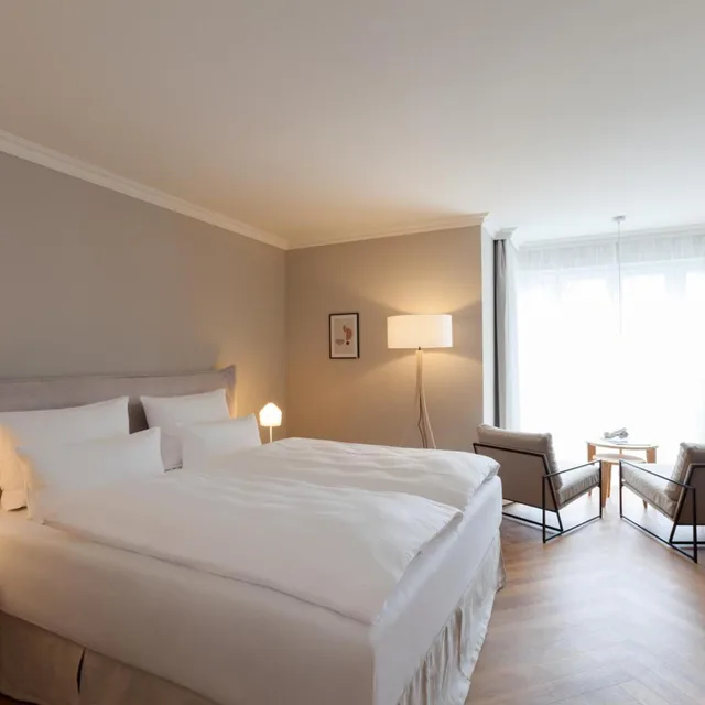 غرفة سوبيريور بسرير مزدوج بإطلالة على البحر، Hotel Hanseatic Rugen and Villen 2/6