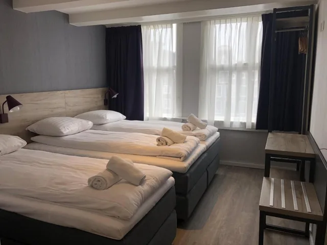 غرفة ثلاثية، Facade Hotel Amsterdam 1/3
