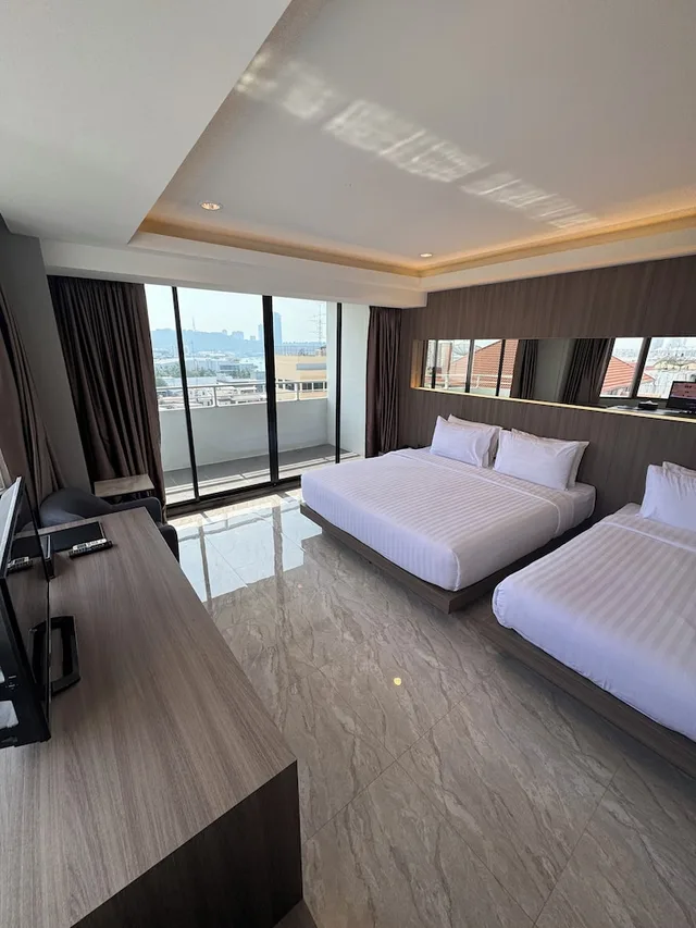Ocean, Triple, 1 Double and 1 Single Bed، Hermann Hotel Pattaya 2/9