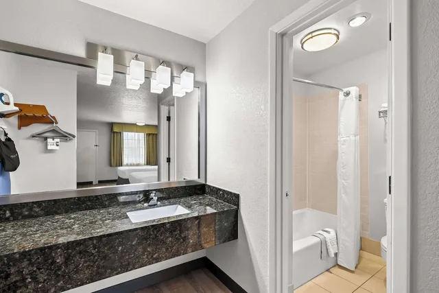 غرفة قياسية بسريرين كوين يُسمح فيها بالحيوانات الأليفة، Best Western Horizon Inn 3/3