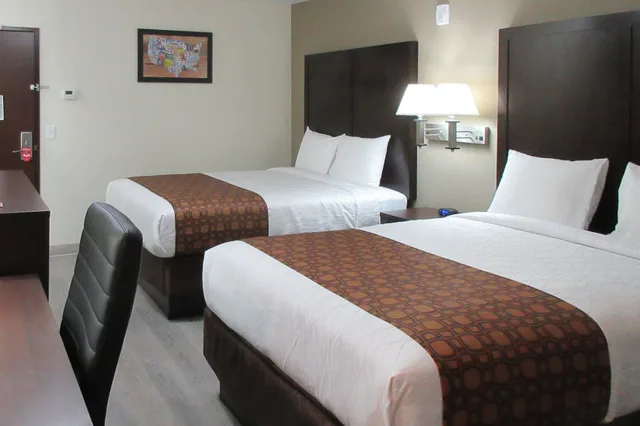 Standard, 2 Queen Beds, Econo Lodge Umatilla Columbia River Area 2/6