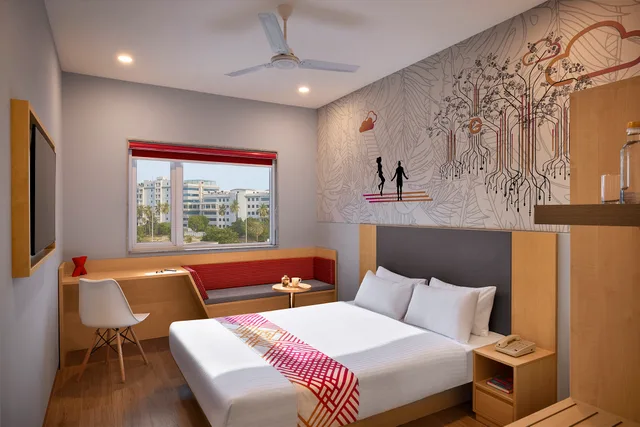 Deluxe, Single, Queen Bed, Ginger Mumbai Airport 1/1
