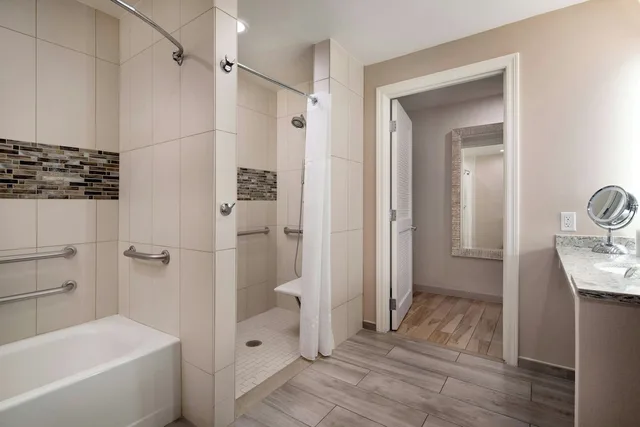 Room, 2 Double Beds, Resort View, Accessible، Marriott Coronado Island Resort Spa 5/5