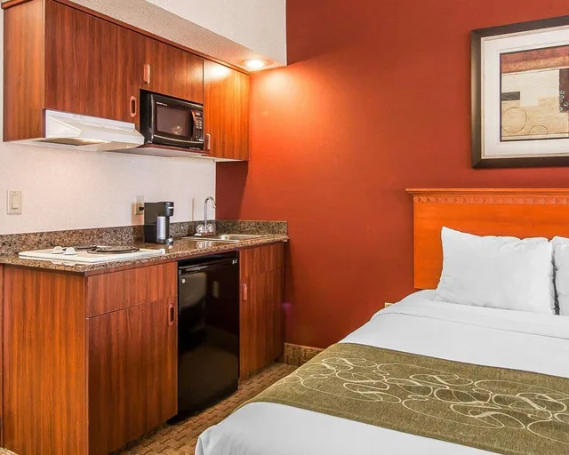 Efficiency, Suite, 2 Queen Beds، City Express by Marriott Redmond Airport 2/5