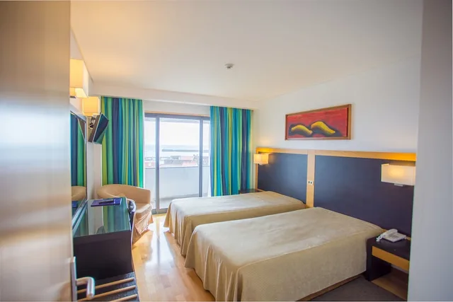شقة بسريرين منفصلين بغرفتي نوم مع أريكة، Antillia Hotel 1/2