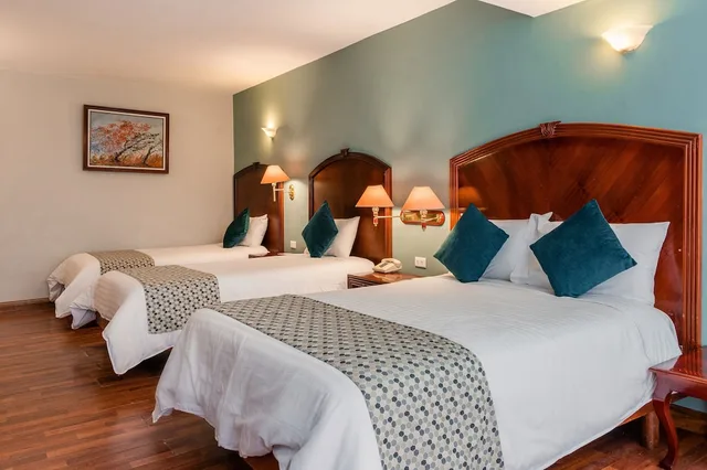 غرفة تقليدية ثلاثية بسرير فردي بحمام خاص، Hotel Libertador 2/3