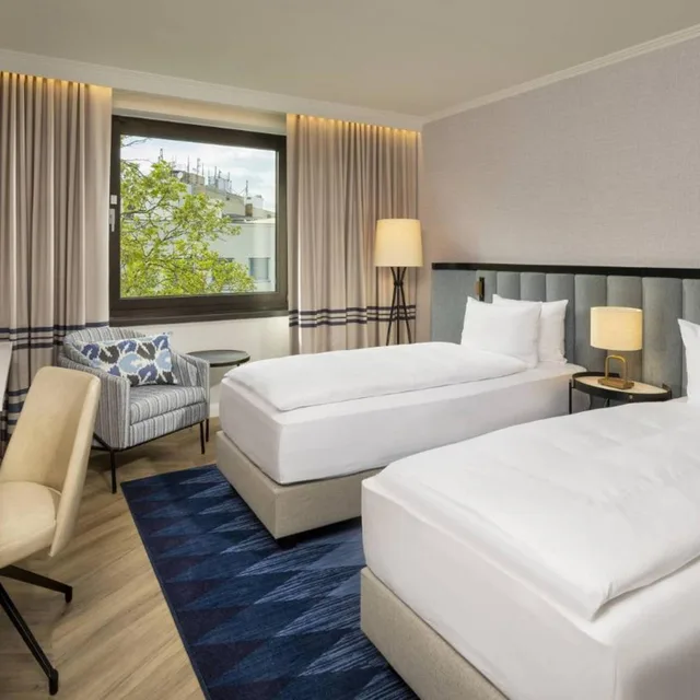 جناح ركني بسرير فردي بغرفتي نوم، DoubleTree by Hilton Berlin Ku’damm 1/10