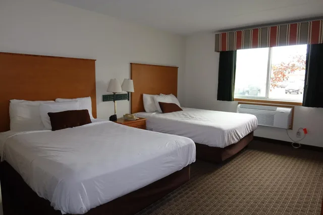 Room, 2 Queen Beds, Americas Best Value Inn Annandale 2/2