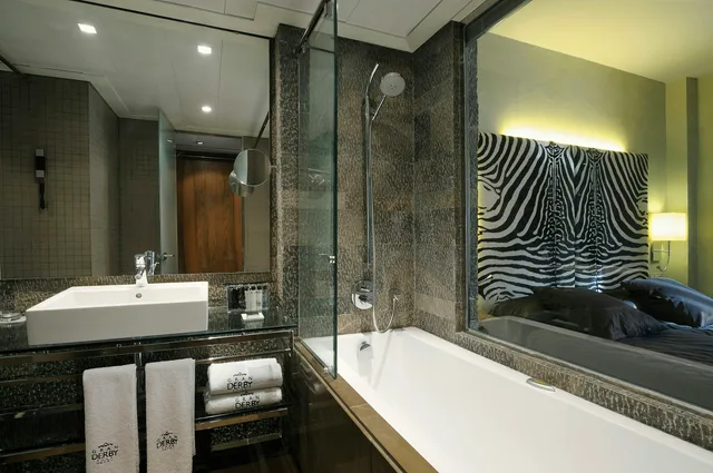 Deluxe 3AD، Gran Derby Suite Hotel 2/2