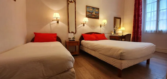 غرفة ثلاثية بحوض استحمام، Richelieu Hotel 2/4