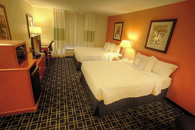Room, 2 Queen Beds, Pool Access, Accessible، Fairfield Inn Suites By Marriott Mt Vernon Rend Lake 1/2